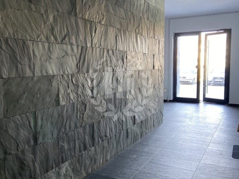 APARTAMENT 3 CAMERE DECOMANDAT 79 MP