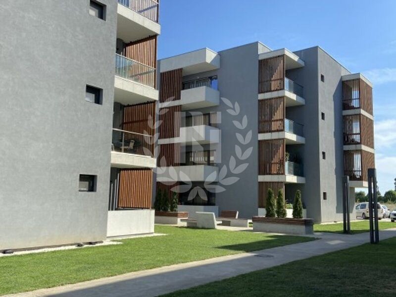 APARTAMENT 3 CAMERE DECOMANDAT 79 MP