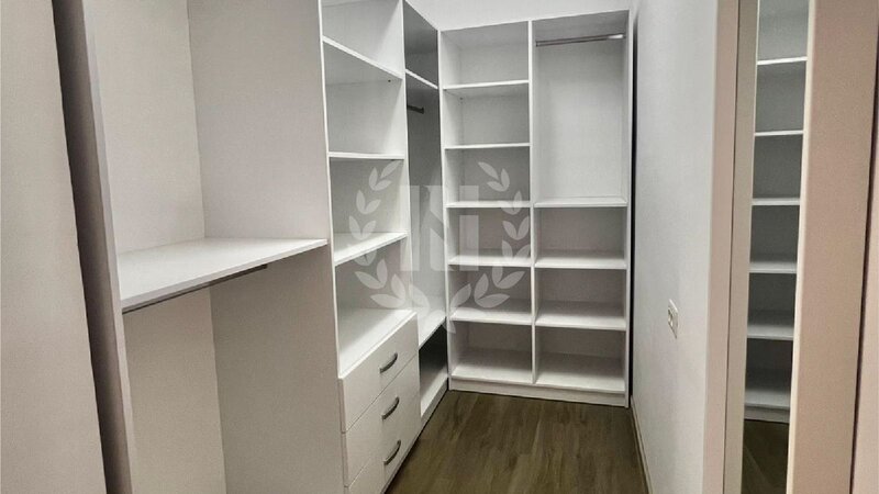APARTAMENT 3 CAMERE DECOMANDAT 79 MP